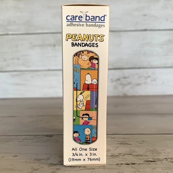 Peanuts 2011 Snoopy Joe Cool Bandages - Picture 2 of 6